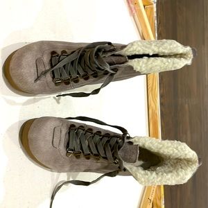 Gray Nine West Booties with Sherpa Lining Size 9.5